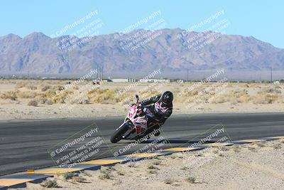 media/Jan-10-2025-CVMA Friday Practice (Fri) [[489e0da257]]/Group 4 and Trackday/Session 2 (Turn 4 Inside)/